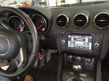 Audi%20TT%20ZENEC%203152-2.jpg