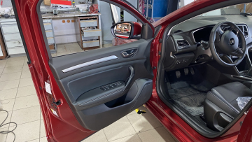 Renault%20Megane-8.jpeg