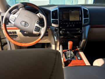 Toyota%20LC200%202018-1.jpg