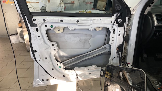 Tlmenie offroad LandRover